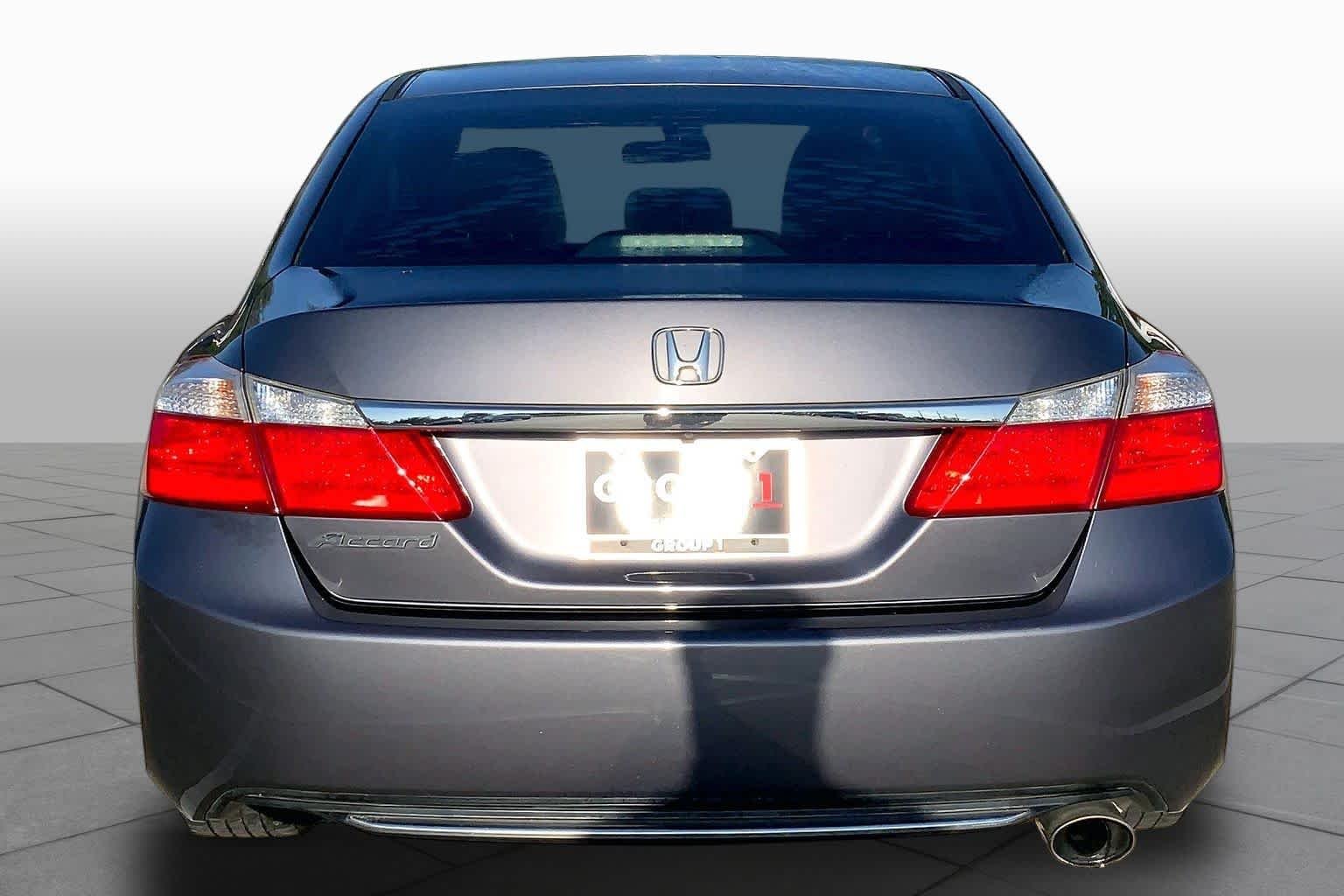 Used 2015 Modern Steel Metallic Honda EX image 4