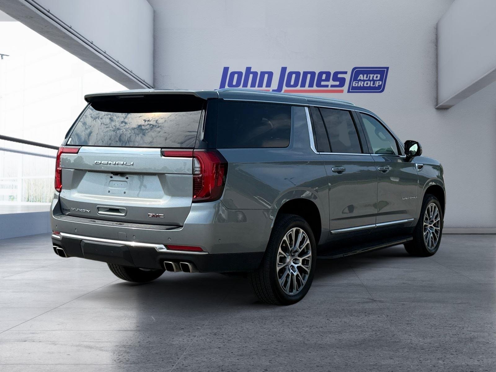 Used 2025 Sterling Metallic GMC Denali image 5