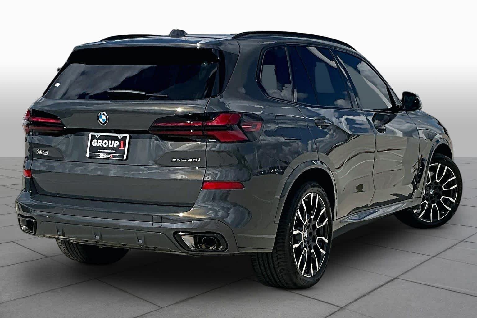Certified Used 2026 Dravit Grey Metallic BMW xDrive40i image 12