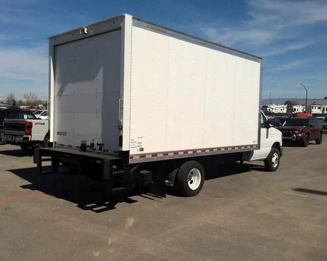 New 2026 Oxford White Ford Base image 3