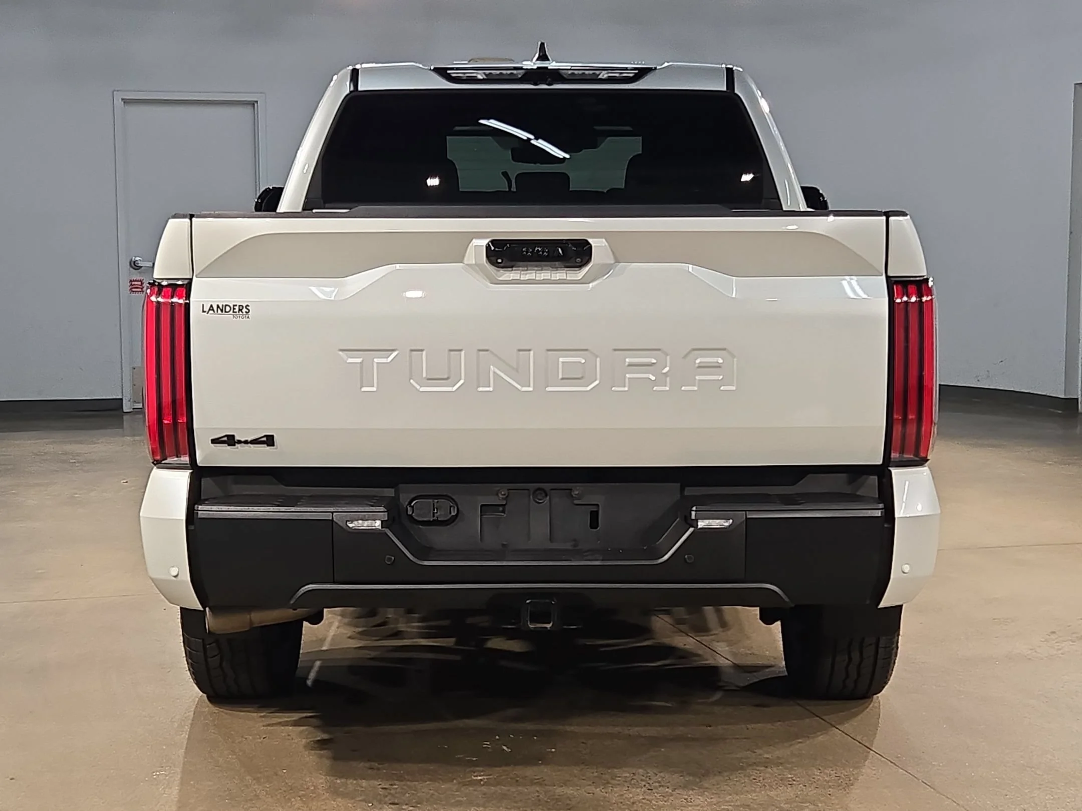 Certified Used 2025 Wind Chill Pearl Toyota Limited image 6
