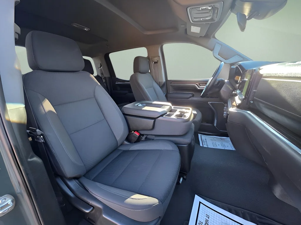Used 2025 Cypress Gray Chevrolet LT w/1LT image 10