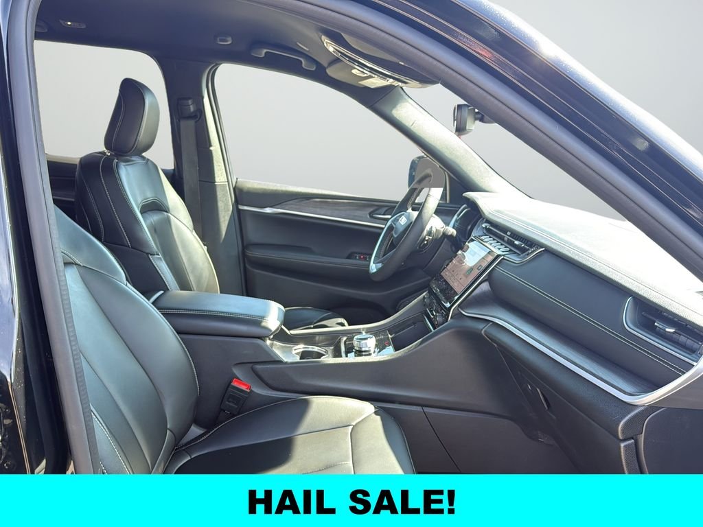 Used 2024 Black Jeep Limited image 15