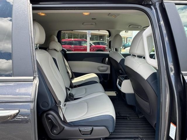 Used 2025 Metal Kia EX image 10