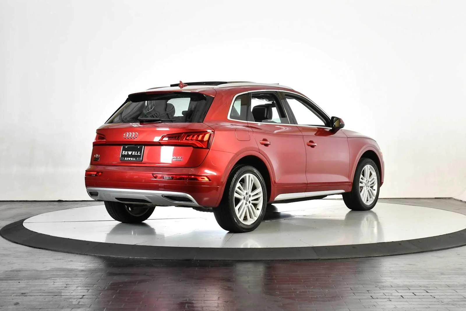 Used 2018 Matador Red Metallic Audi Premium Plus image 6