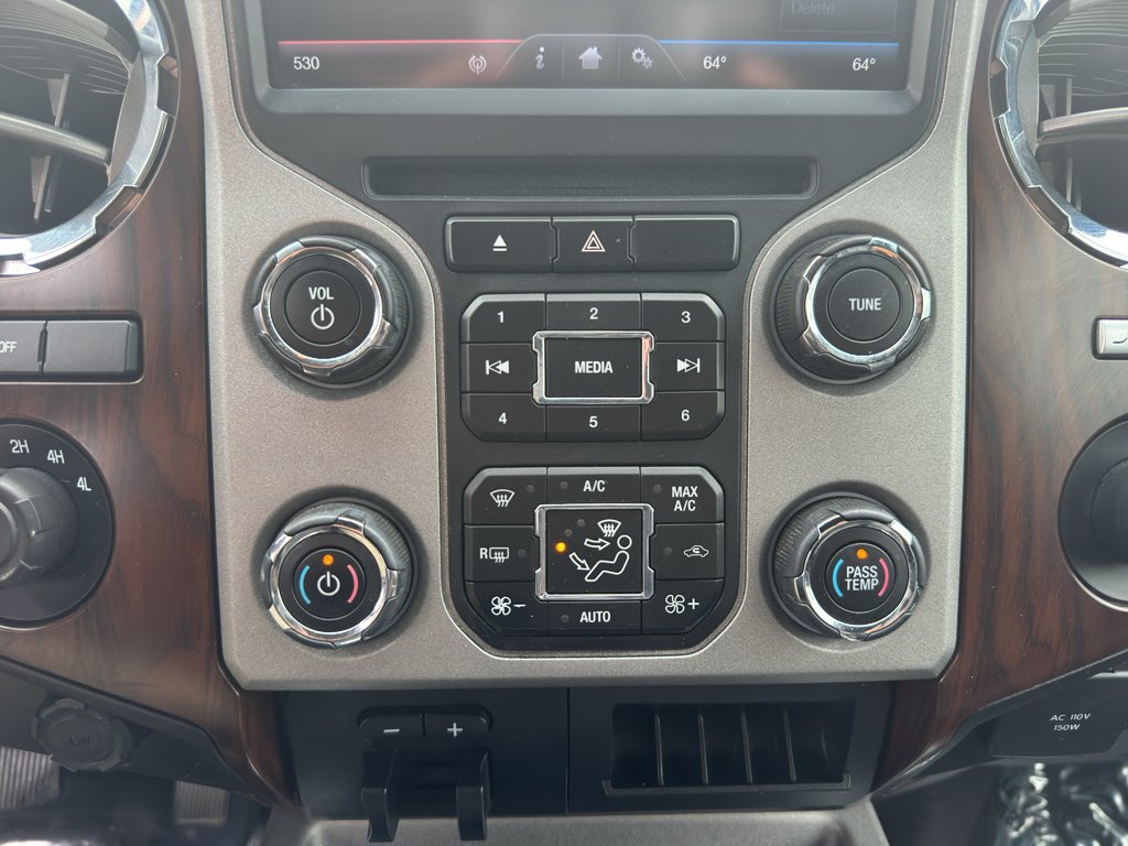 Used 2015 White Ford Lariat image 30