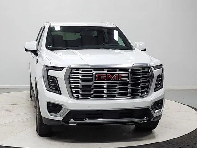 Used 2025 White GMC Denali image 2