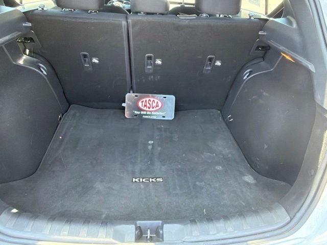 Used 2023 White Nissan S image 24