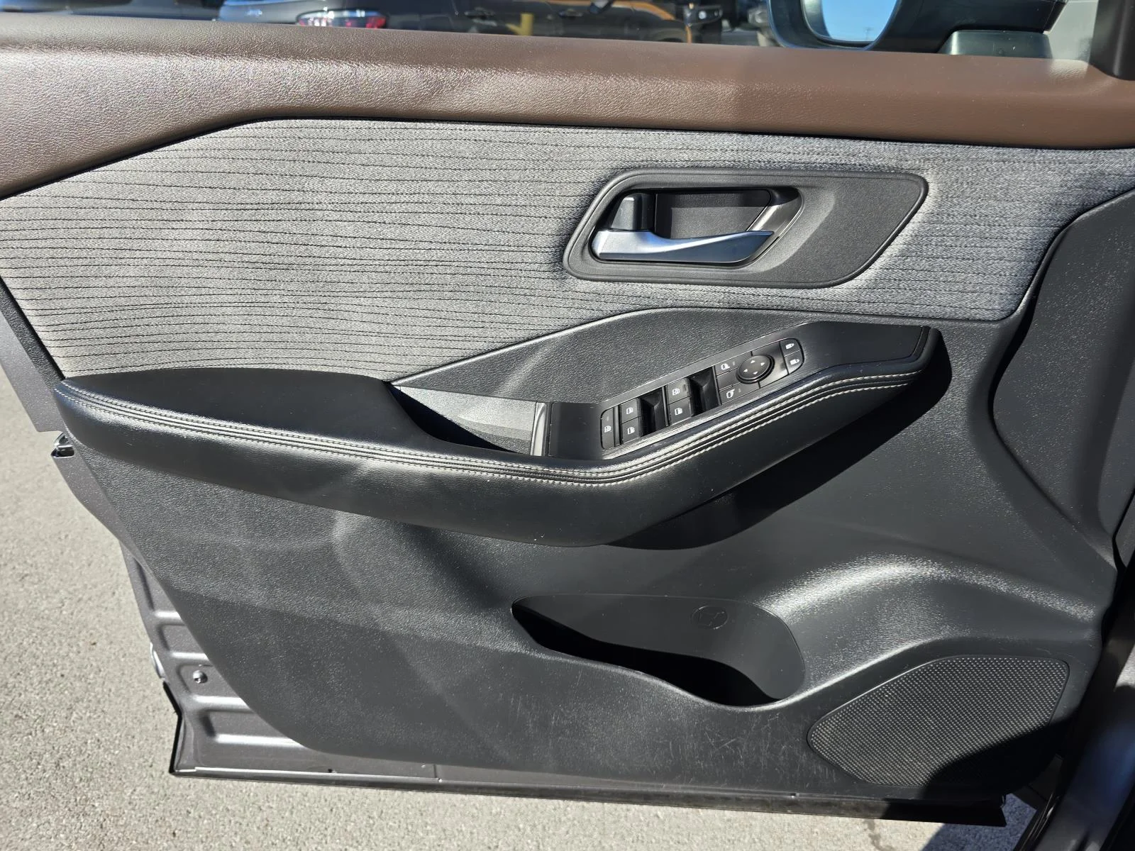 Used 2023 Gun Metallic Nissan SV image 18