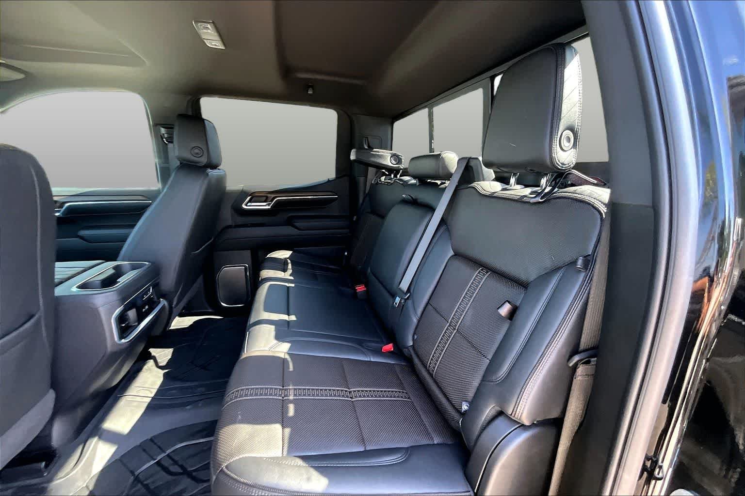 Used 2024 Black Chevrolet High Country image 21