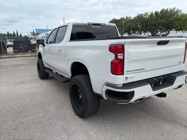 Used 2022 White Chevrolet RST image 7