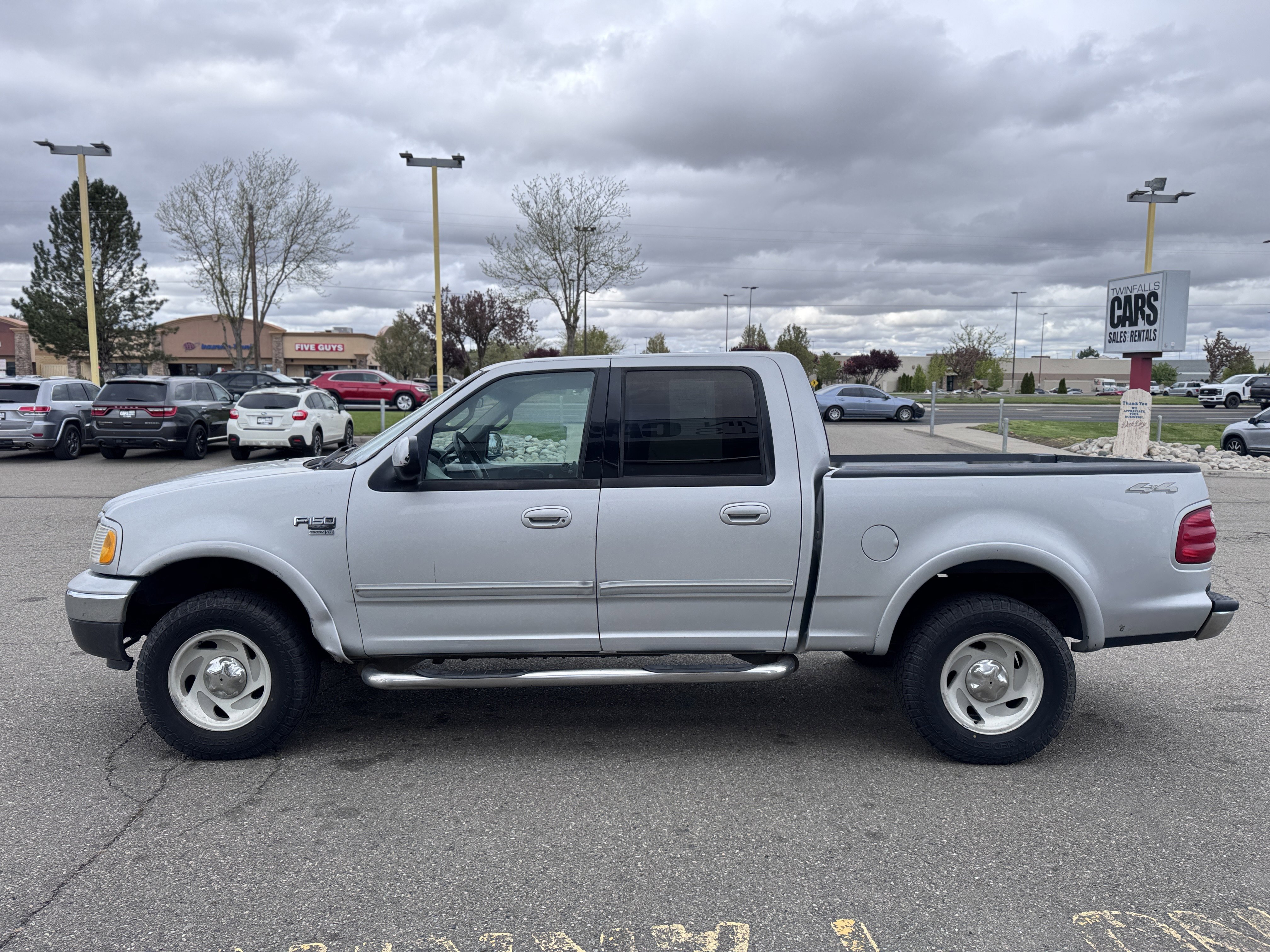 Used 2002  Ford XLT image 5