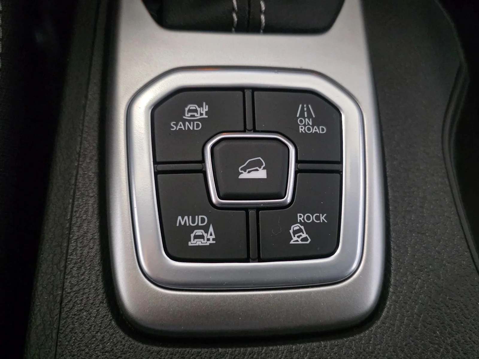 2026 Nissan Frontier SV - Photo 33