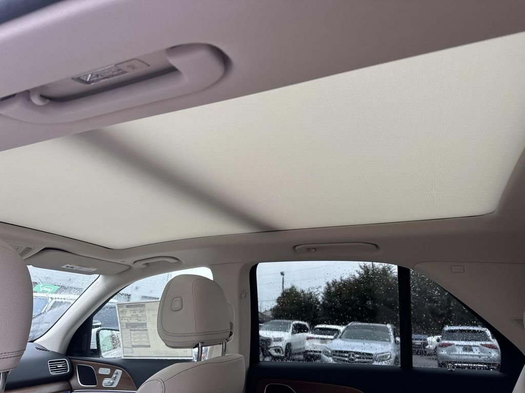 New 2026 Polar White Mercedes-Benz GLE 450 image 8