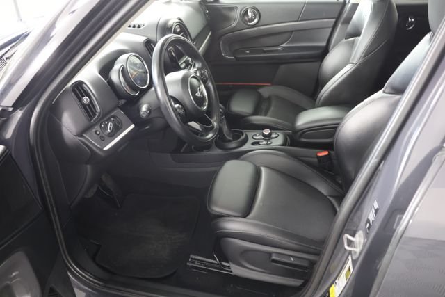 Used 2018 Gray MINI Base image 19