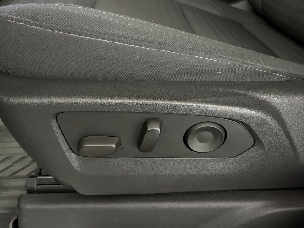 2023 Chevrolet Silverado 1500 LT - Photo 19