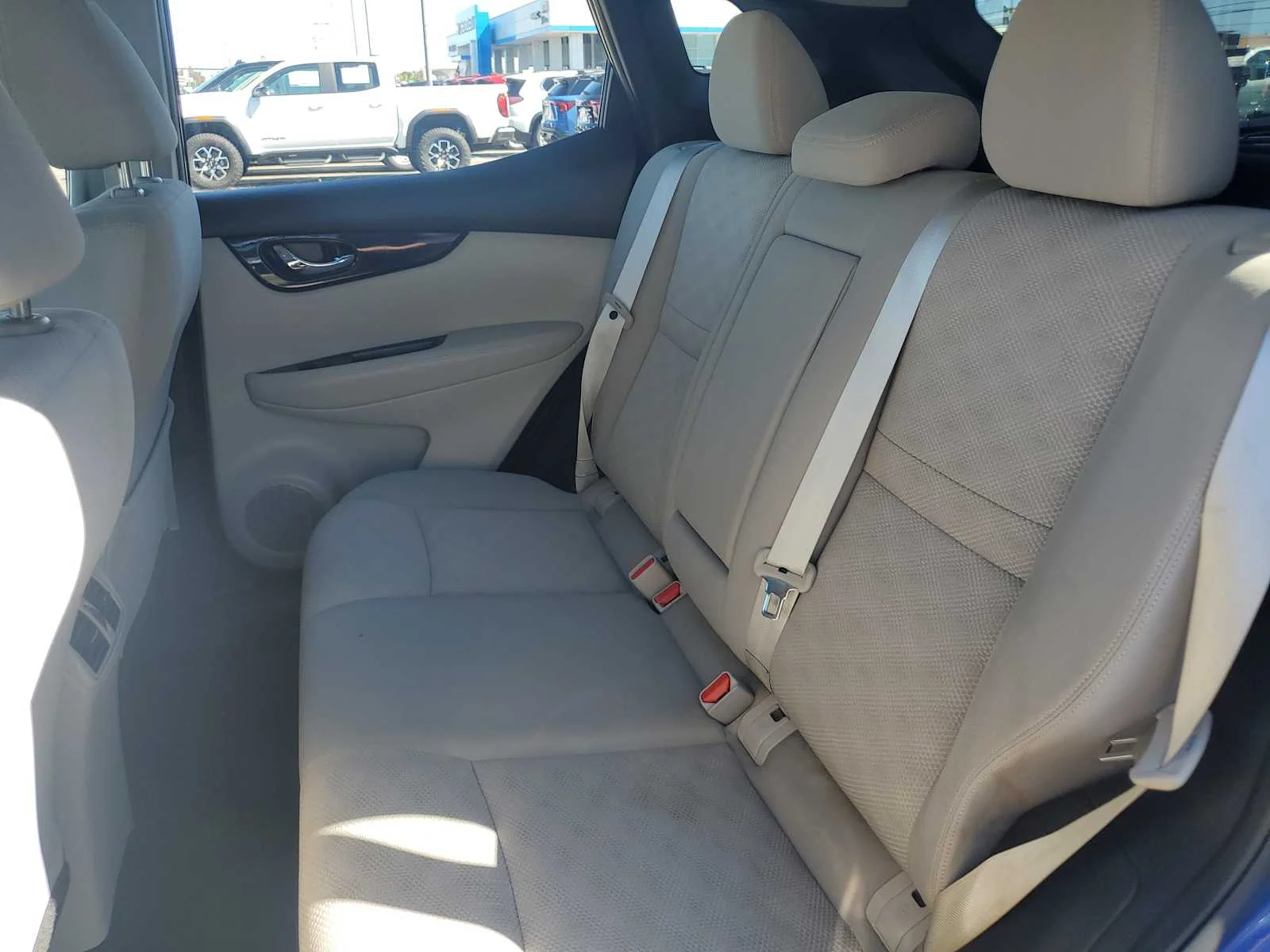 Used 2019  Nissan SV image 26