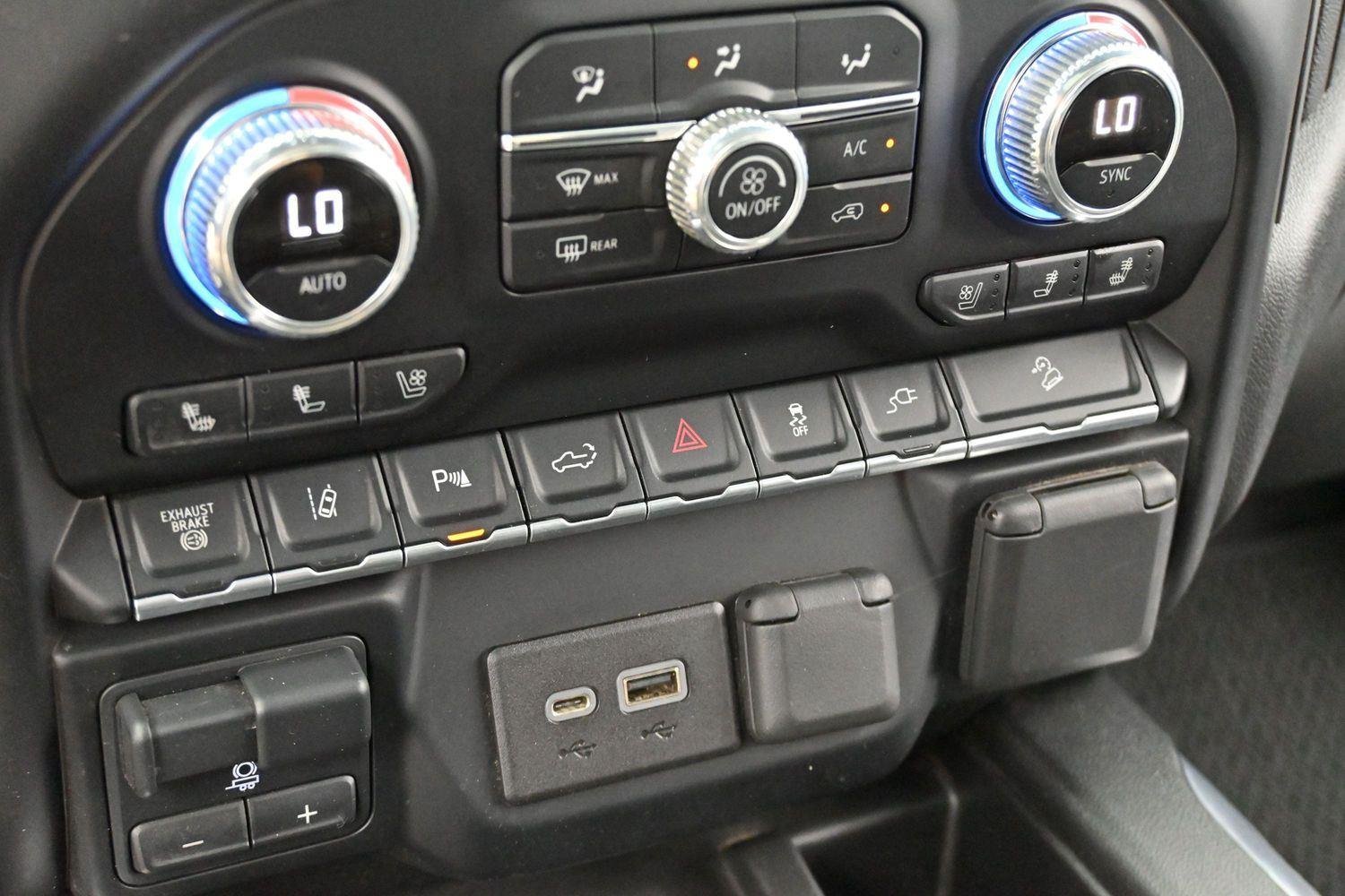 Used 2020 Onyx Black GMC Denali image 20