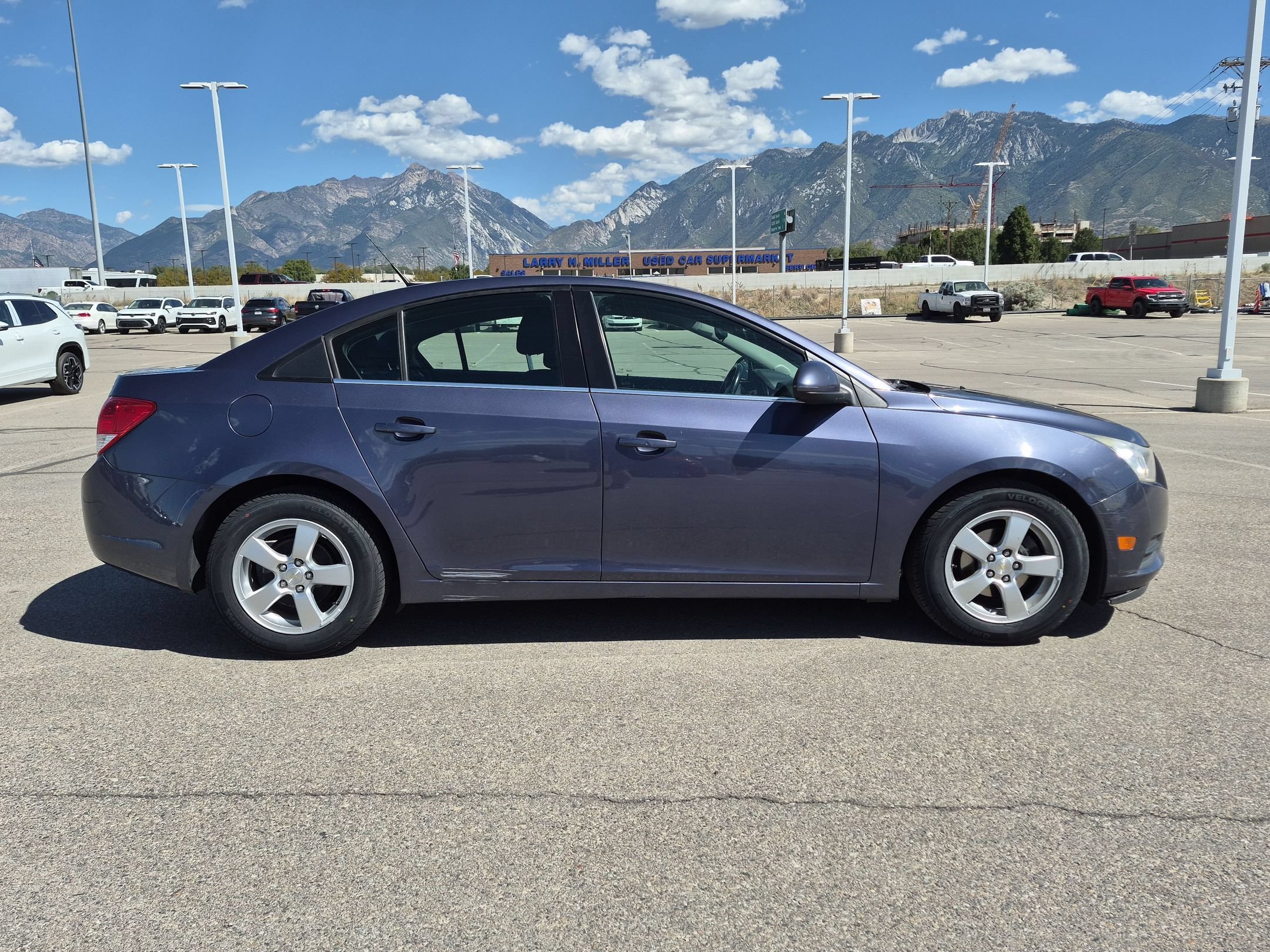 Used 2014 Atlantis Blue Metallic Chevrolet 1LT image 2