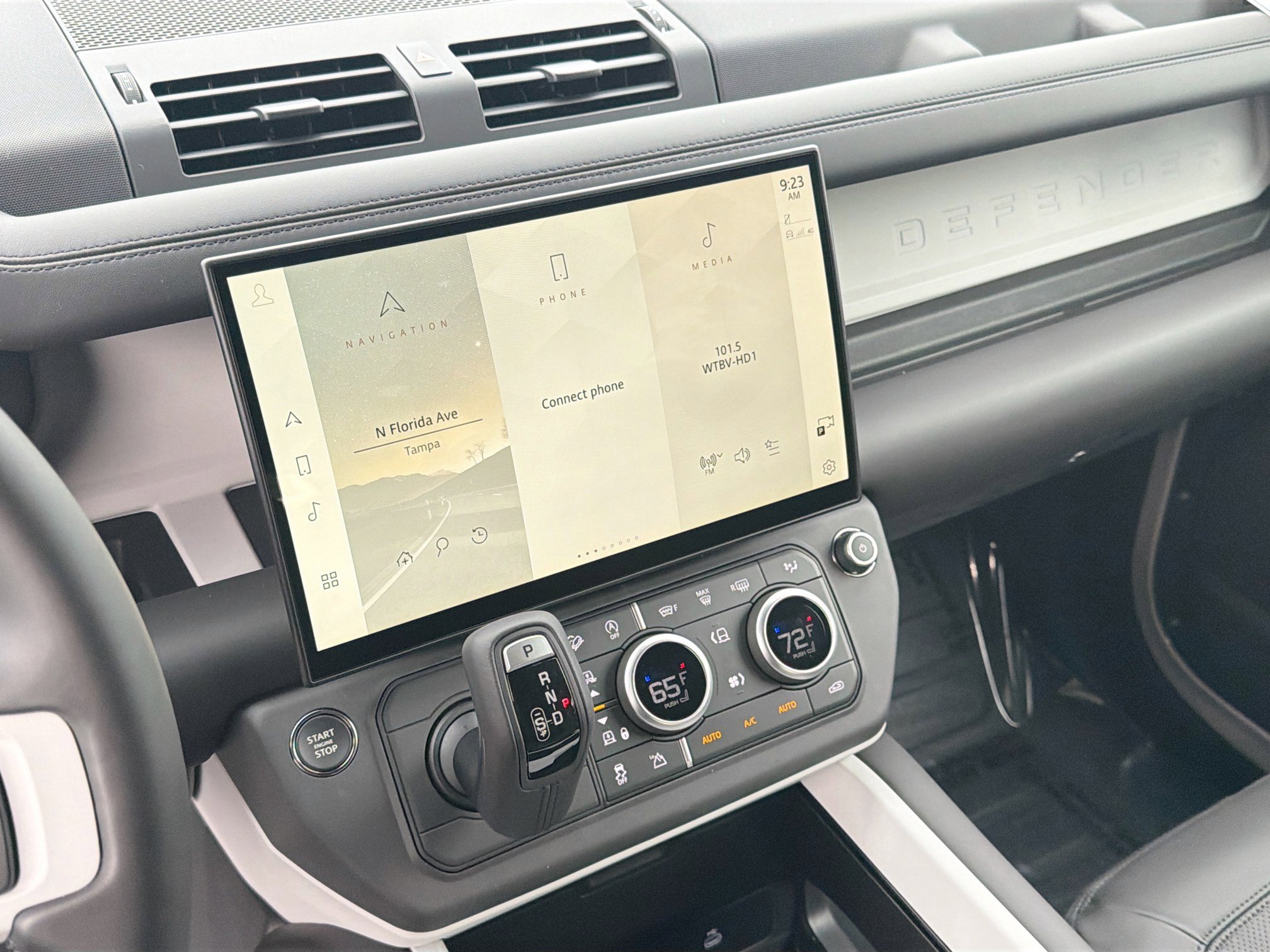 2026 Land Rover Defender X-Dynamic SE - Photo 27