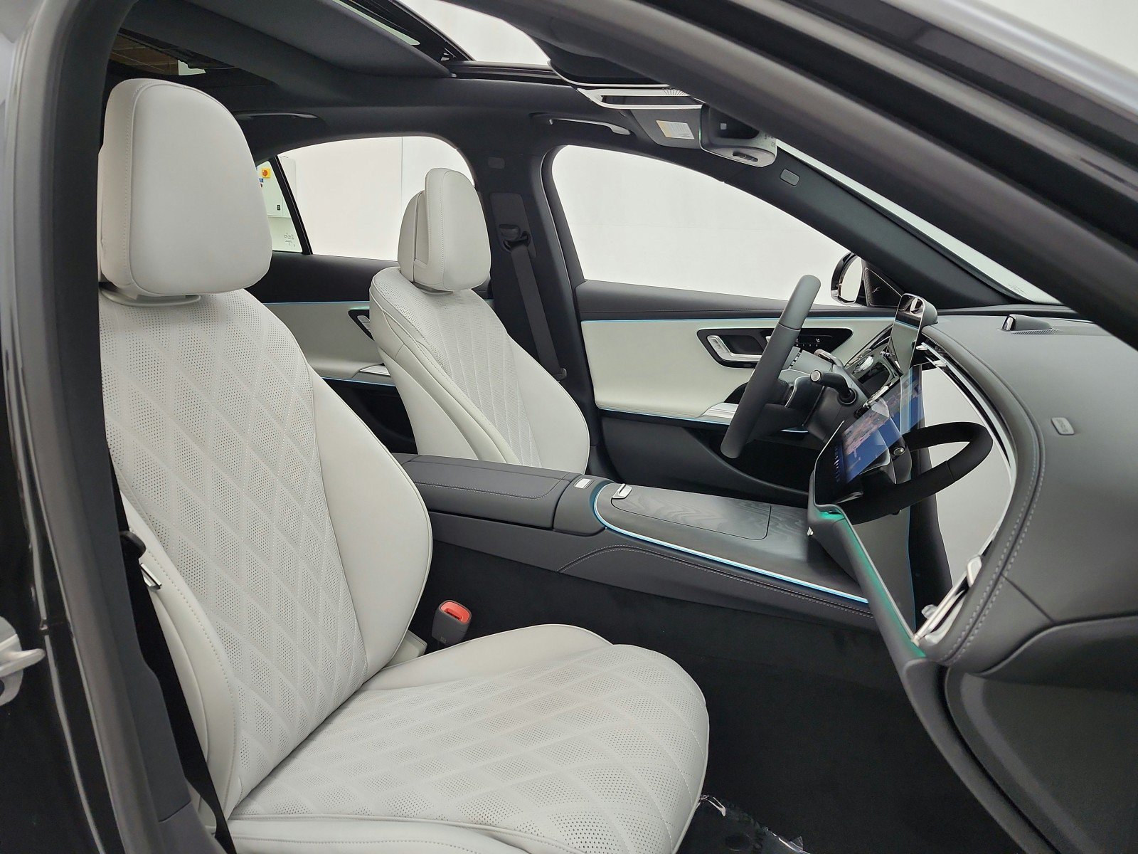 New 2026 Graphite Grey Metallic Mercedes-Benz E 350 RWD Sedan image 30