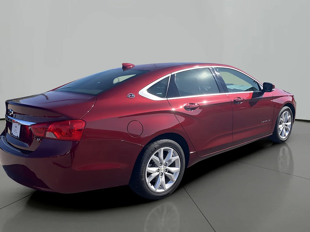 Used 2017 Siren Red Tintcoat Chevrolet LT image 5