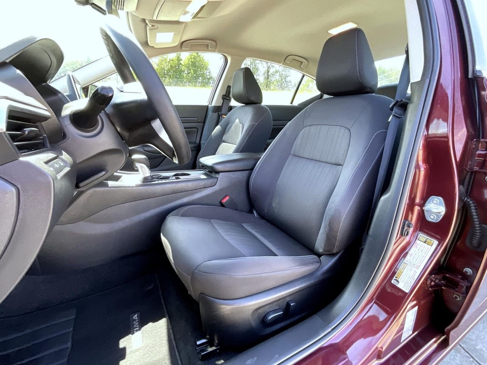 2025 Nissan Altima SV - Photo 10