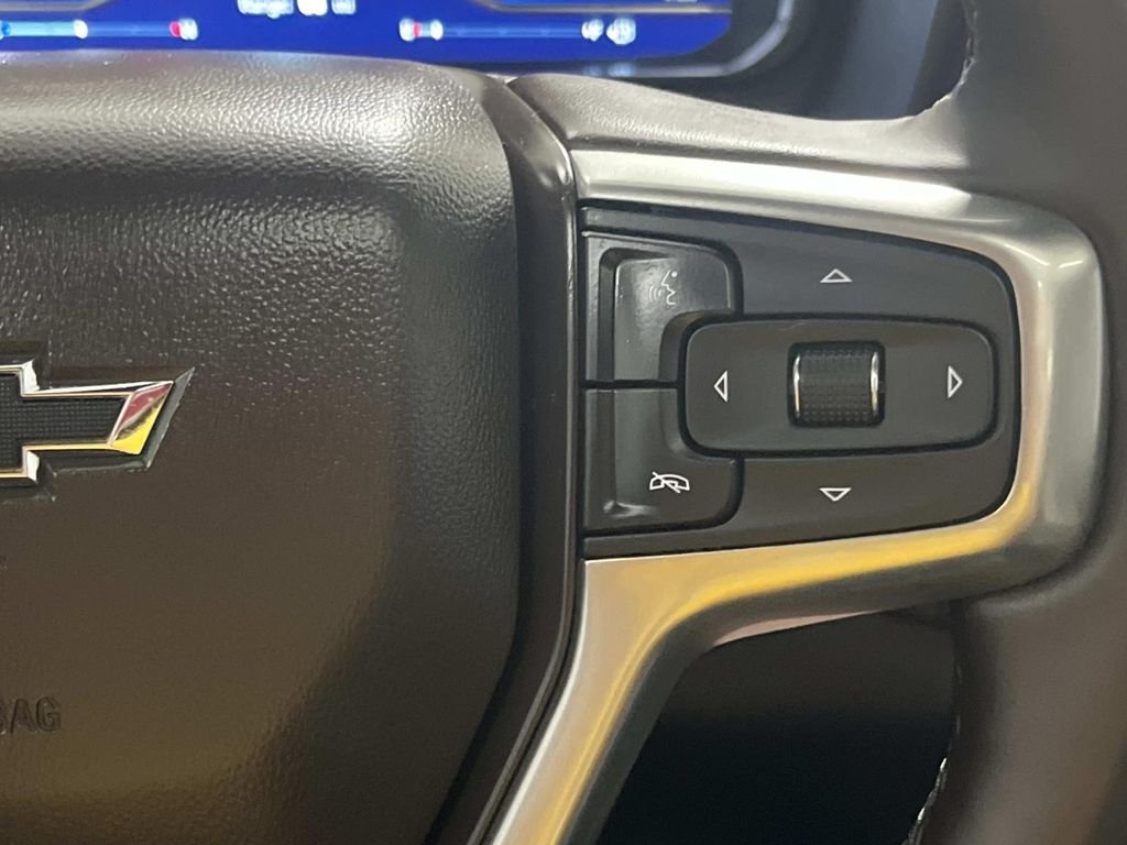 Used 2024 Summit White Chevrolet Z71 image 19