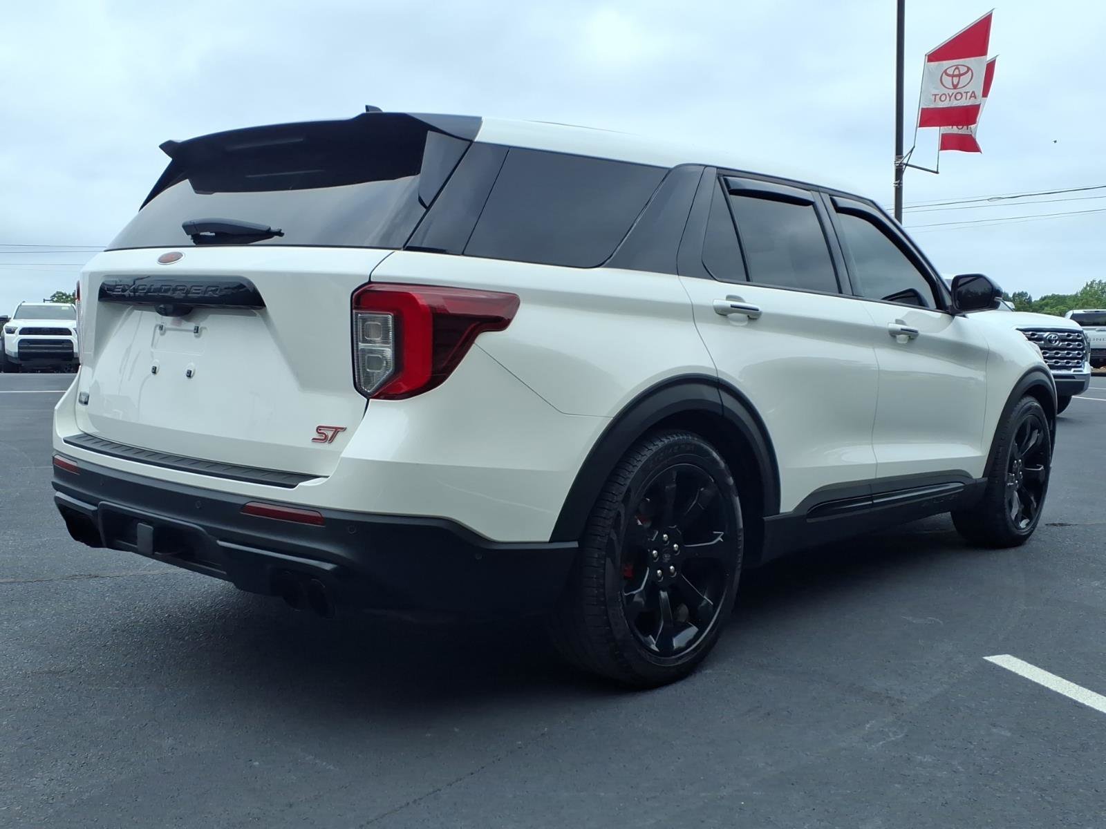 Used 2021 Star White Metallic Tri-Coat Ford ST image 7