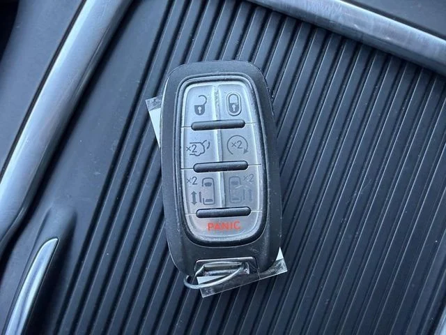 Used 2024 White Chrysler Touring L image 28
