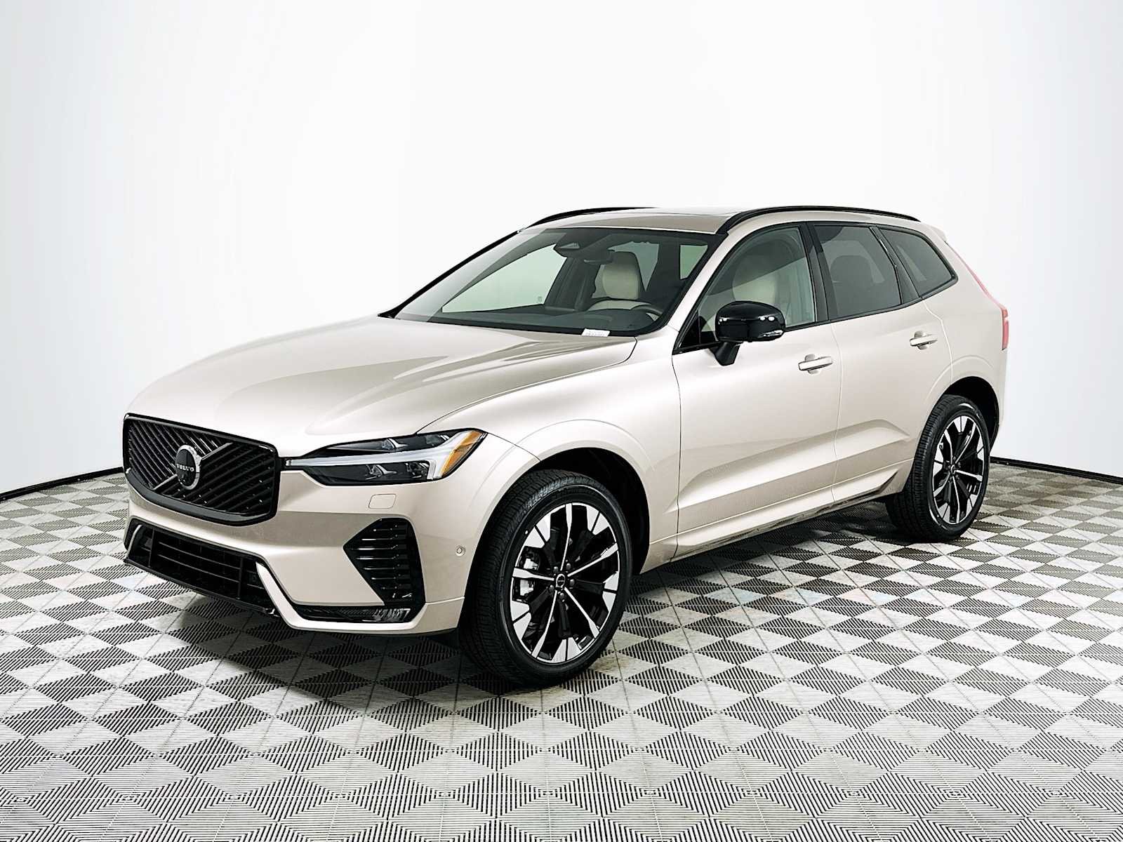 2026 Volvo XC60 Plus