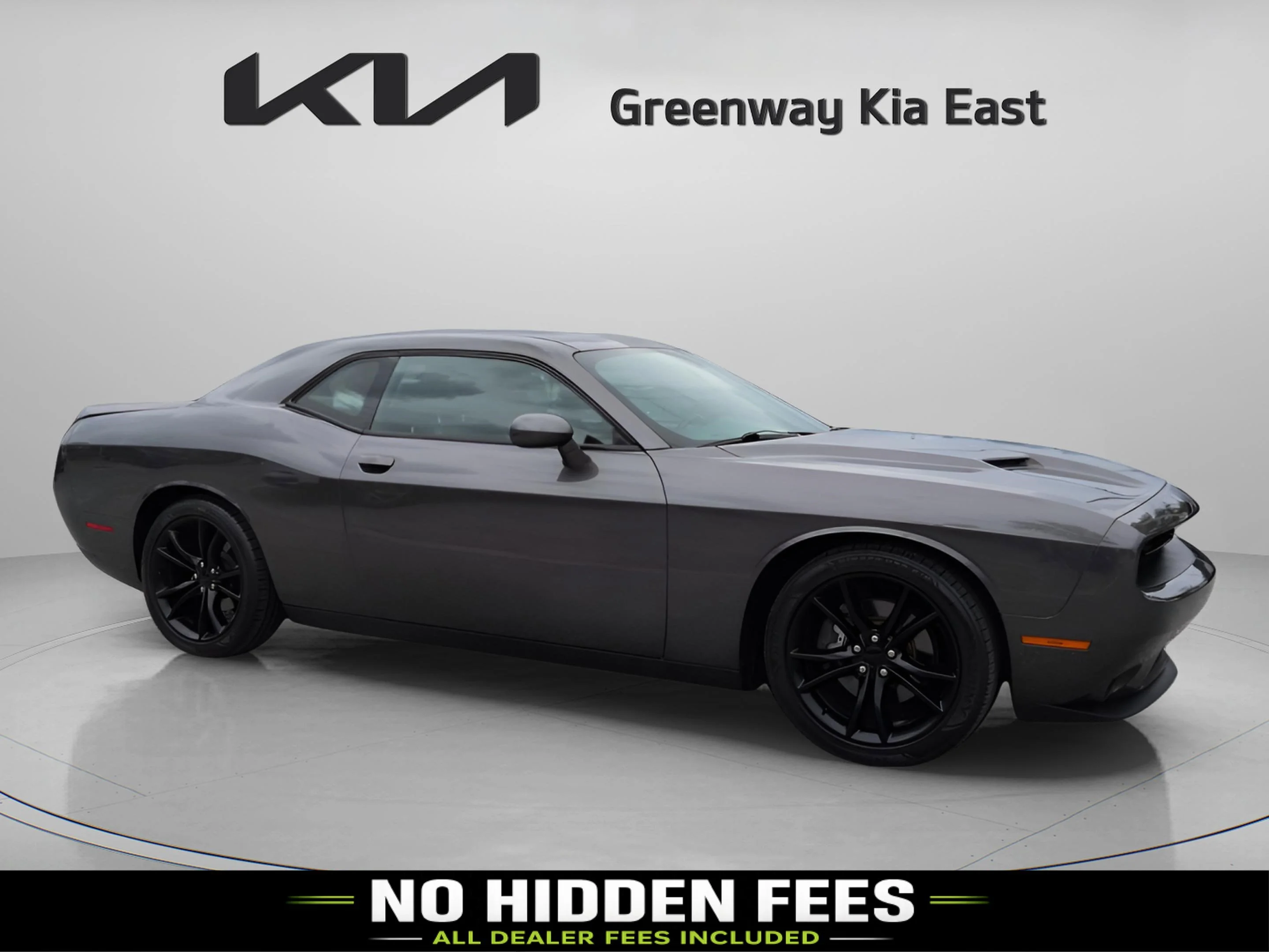 2016 Dodge Challenger SXT Plus's photo