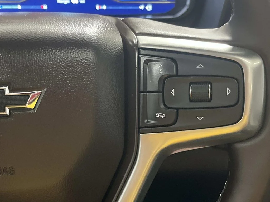 Used 2024 Summit White Chevrolet Z71 image 19