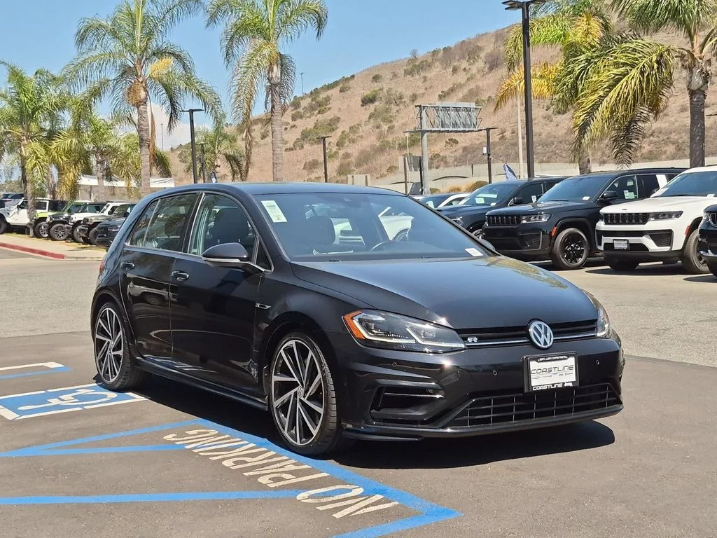 Used 2018  Volkswagen DCC & Navigation 4Motion image 3