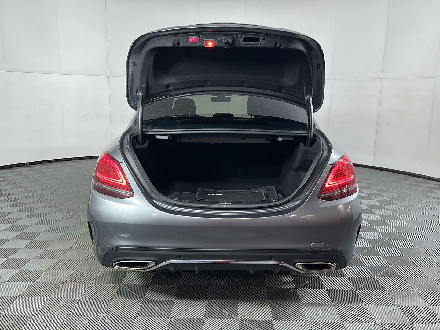 Used 2020 Selenite Grey Metallic Mercedes-Benz C 300 image 6