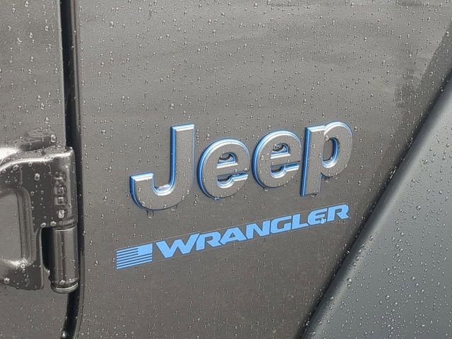 Used 2025 Gray Jeep Sport S 4xe image 13