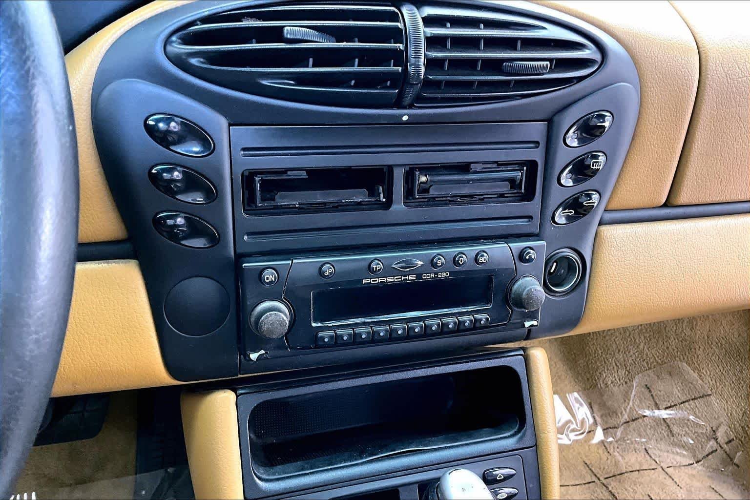 Used 2001  Porsche  image 16