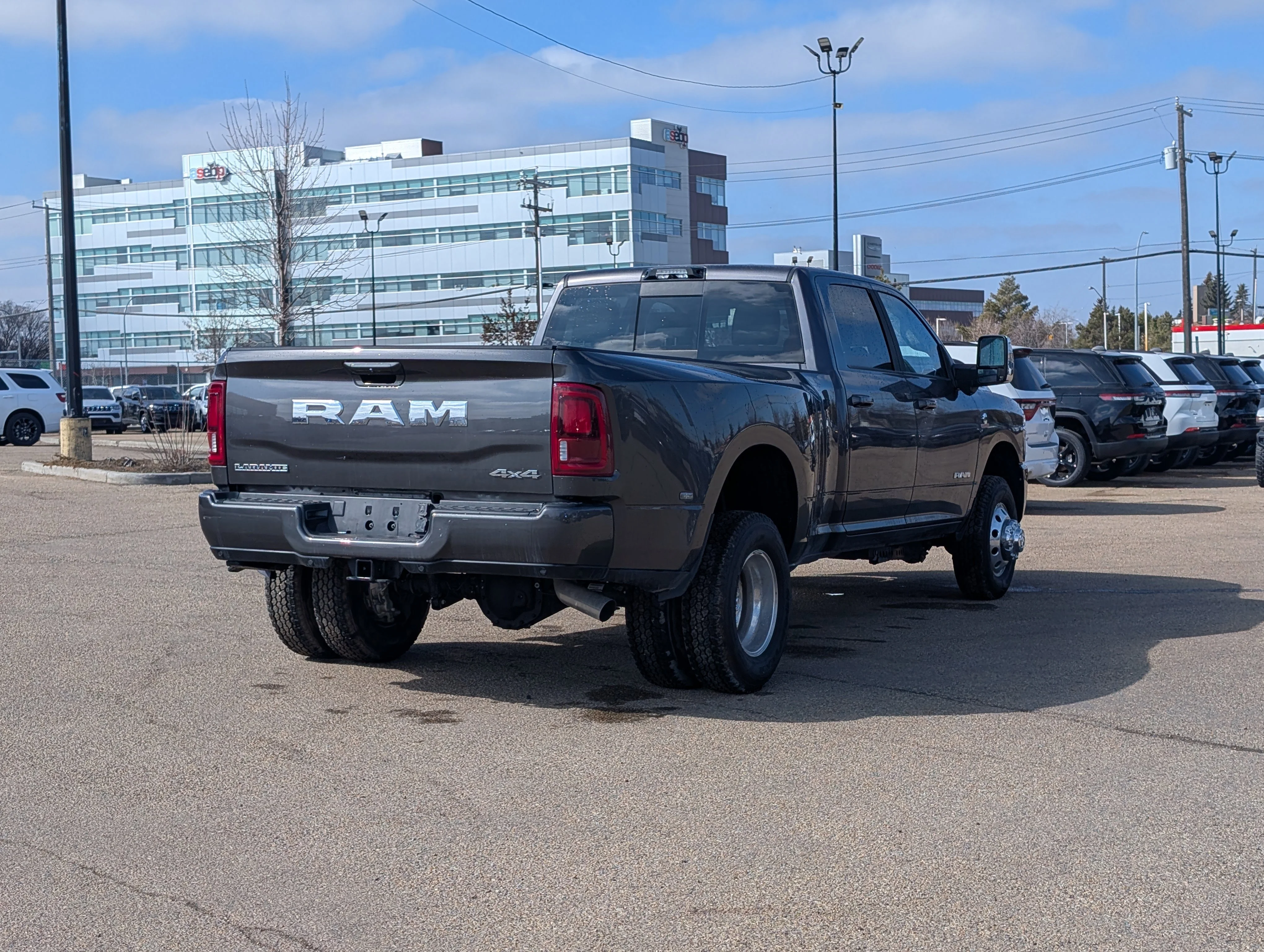 Used 2025 Granite Crystal Metallic Ram Laramie image 7