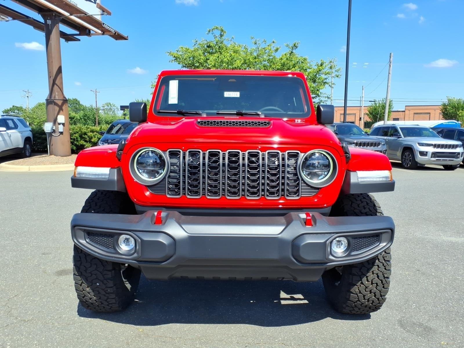 New 2026 Firecracker Red Clear-Coat Exterior Paint Jeep Rubicon image 14