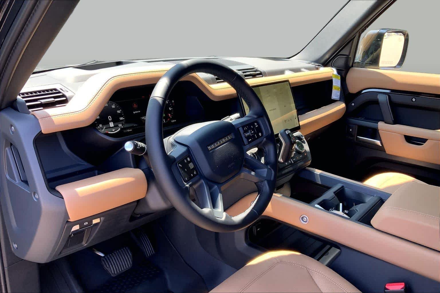 Used 2026 BLACK Land Rover X-Dynamic SE image 9