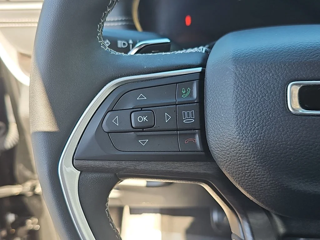 Used 2023 Black Jeep Limited image 19
