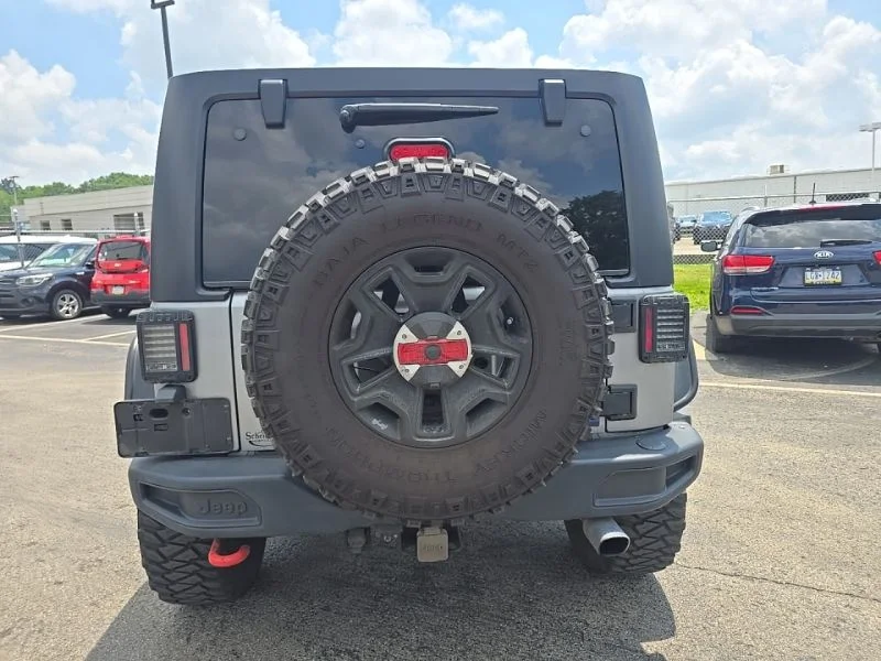 Used 2014 Gray Jeep Unlimited Sport image 6