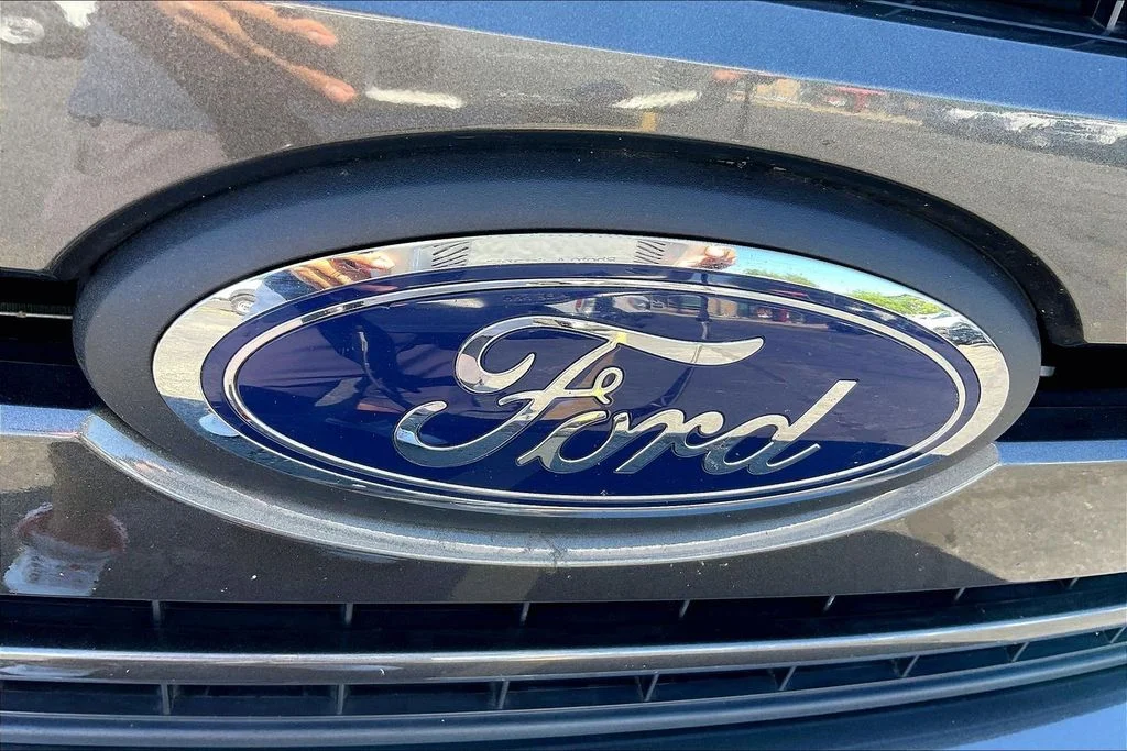 Certified Used 2020 Magnetic Ford XLT image 32