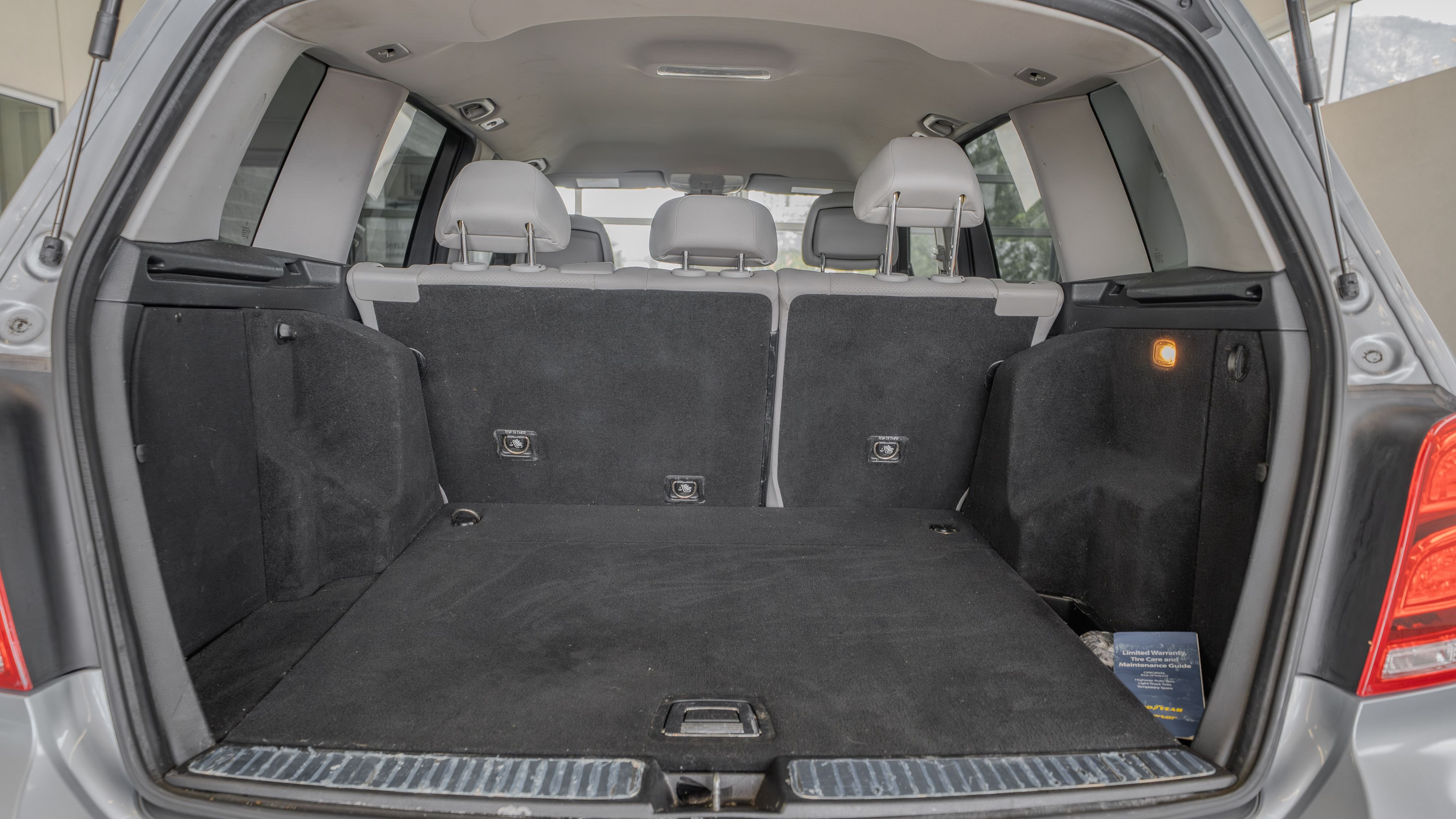 Used 2015 Diamond Silver Mercedes-Benz GLK 250 image 34