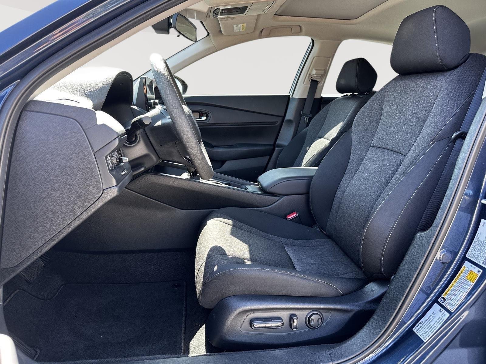 Used 2023 Canyon River Blue Metallic Honda EX image 7