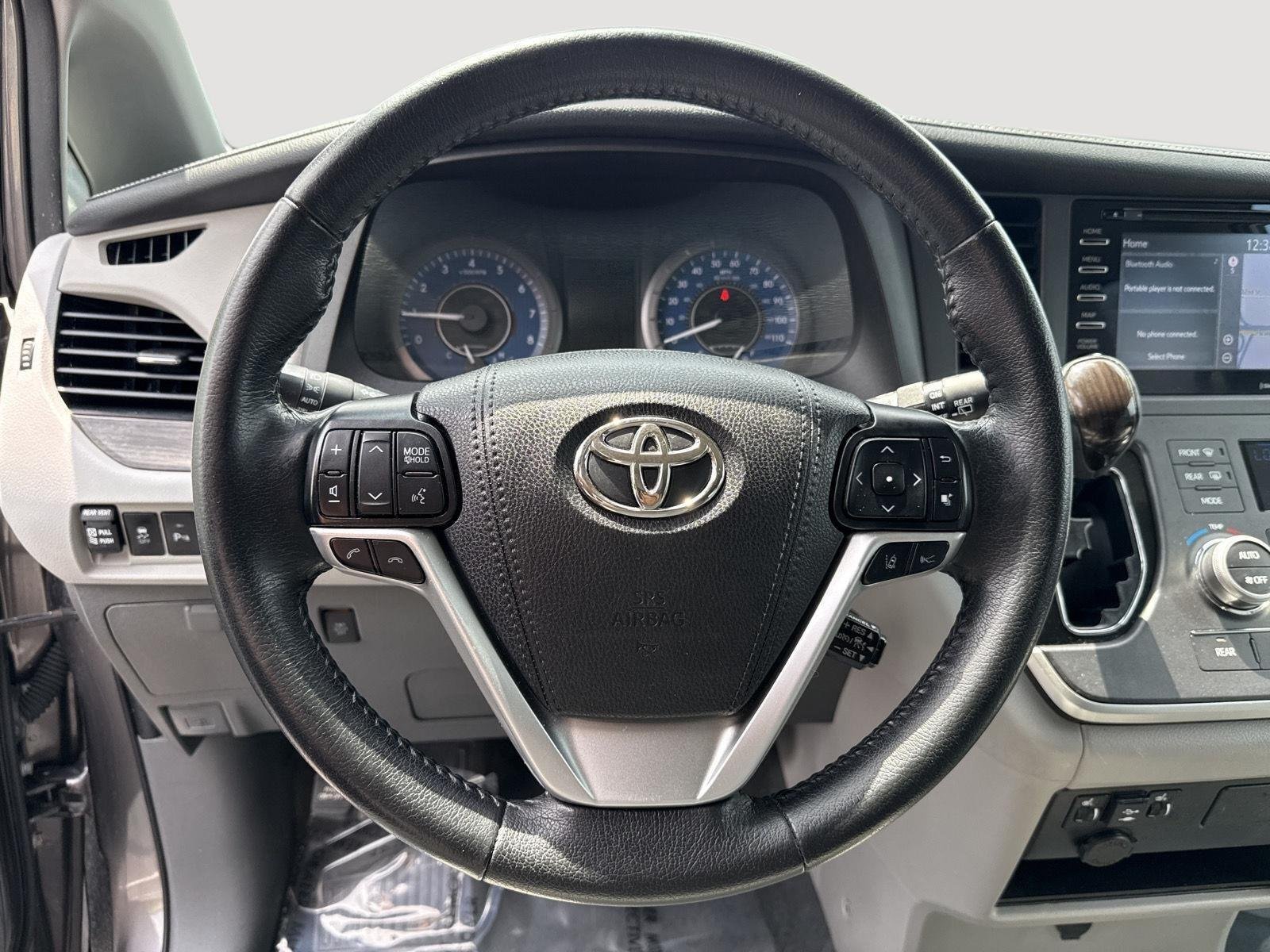 Certified Used 2020 Predawn Gray Mica Toyota XLE image 19