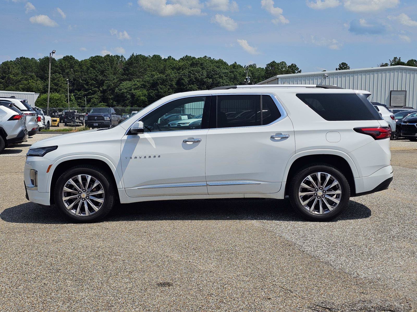 Used 2022 Summit White Chevrolet Premier image 14