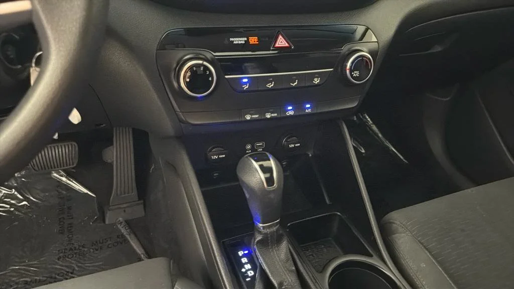 Used 2019 Blue Hyundai SE image 23