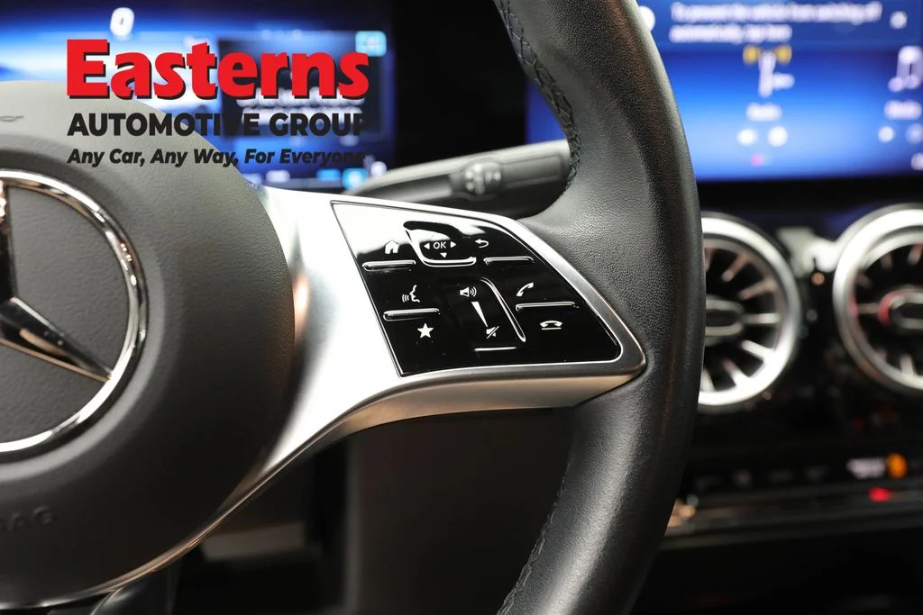 Used 2025 Black Mercedes-Benz GLA 250 image 15