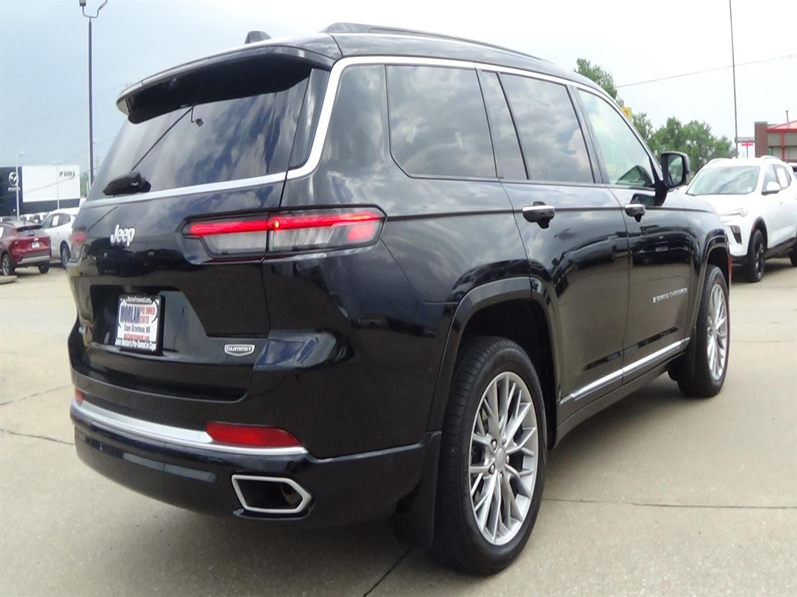 Certified Used 2025 Diamond Black Crystal Pearl Coat (pxj) Jeep Summit image 6